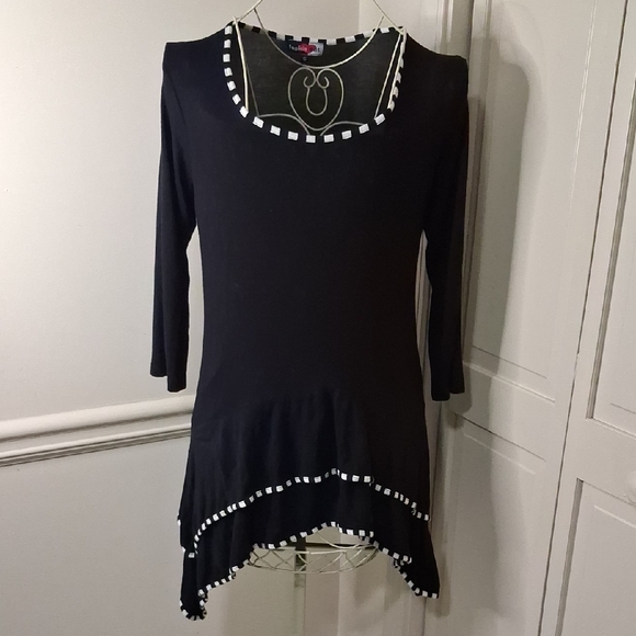 inside out Tops - HeartSoul Black and White Tunic Top